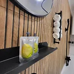 Stilvoll Renoviertes 50m2 In Gruenlage - Ganze *