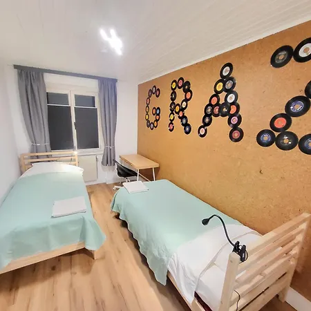 Stilvoll Renoviertes 50m2 In Gruenlage - Ganze